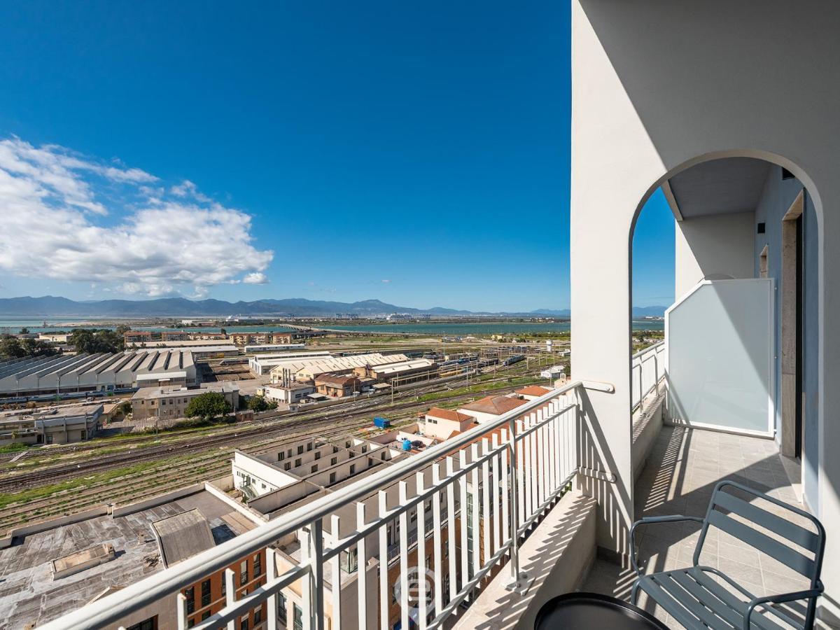 Harbor View Apartment Cagliari Buitenkant foto